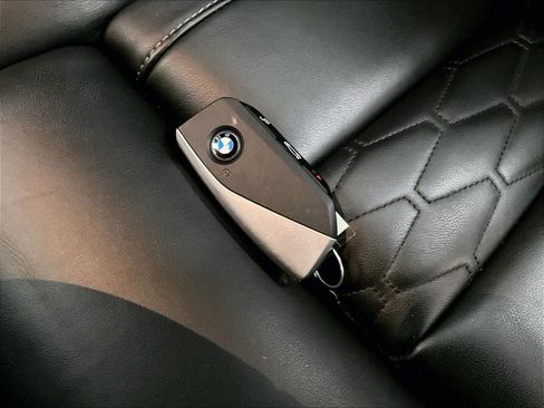 Used 2025 BMW X5 xDrive50e w/ Premium Package image 13