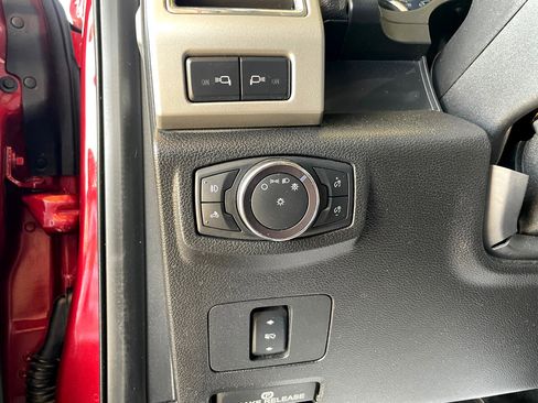 Used 2017 Ford F250 Lariat w/ Lariat Value Package image 28