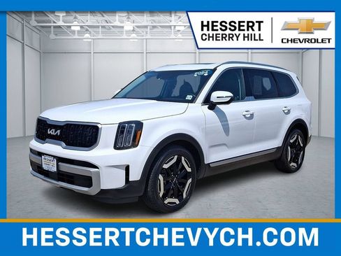 Used 2024 Kia Telluride EX FWD image 1