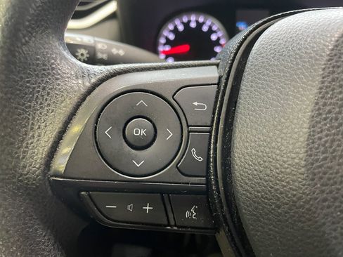Used 2021 Toyota RAV4 LE AWD/4WD image 11