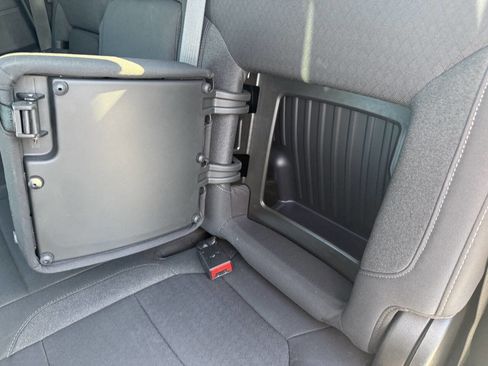 Used 2021 Chevrolet Silverado 1500 RST image 36