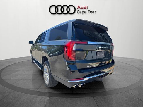 Used 2025 GMC Yukon XL Denali AWD/4WD image 3