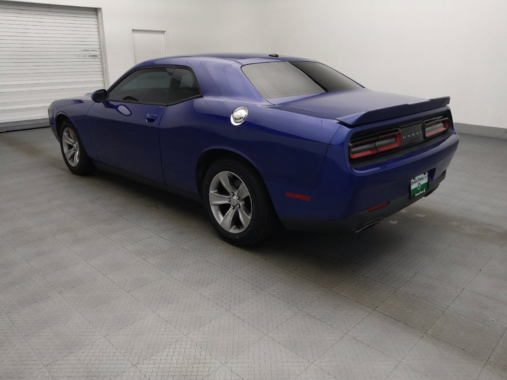 Used 2018 Dodge Challenger SXT RWD image 3