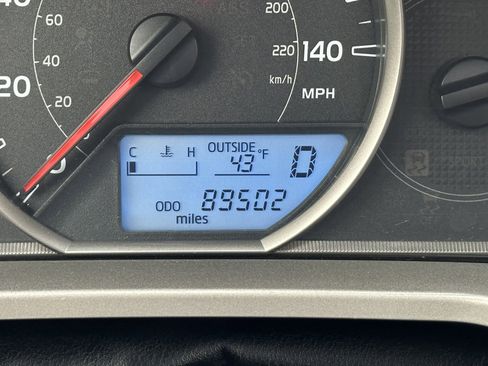 Used 2015 Toyota RAV4 XLE image 9