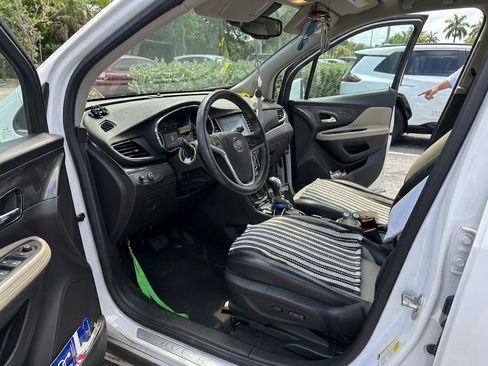 Used 2019 Buick Encore Preferred w/ Safety Package FWD image 4