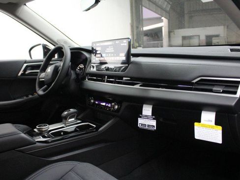 New 2026 Mitsubishi Outlander SE FWD image 17