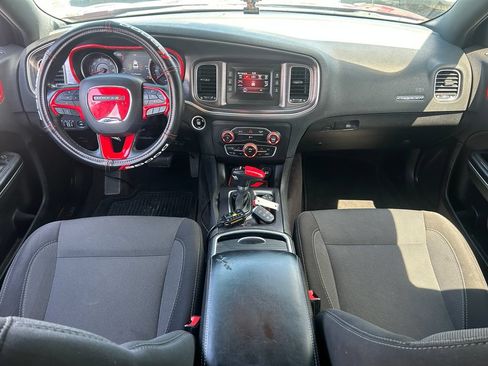 Used 2017 Dodge Charger SE RWD image 27