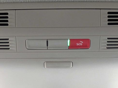 Certified 2023 Volkswagen Tiguan S FWD image 22
