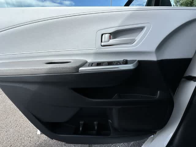 Used 2026 Toyota Sienna LE AWD/4WD image 16