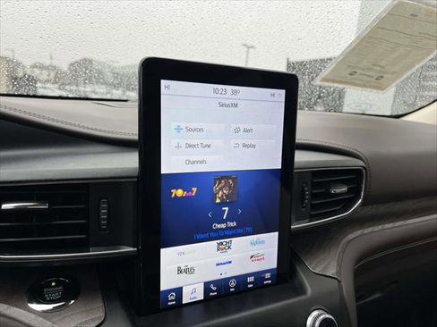 Used 2020 Ford Explorer Platinum w/ Premium Technology Package image 28