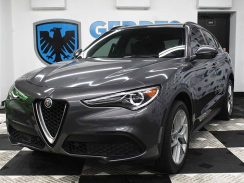 Used 2018 Alfa Romeo Stelvio Ti Sport AWD/4WD image 1