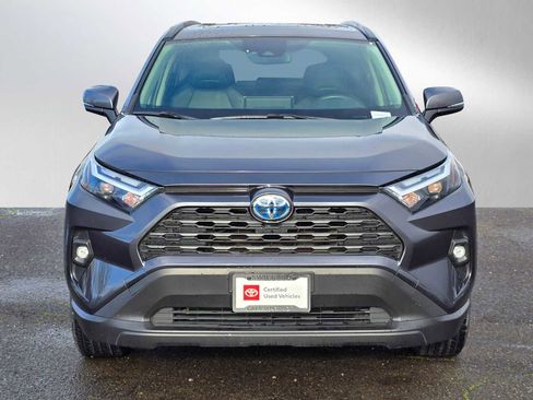 Used 2023 Toyota RAV4 XLE Premium image 10