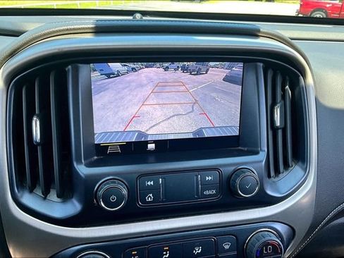 Used 2022 GMC Canyon Denali w/ Denali Black Edition Package AWD/4WD image 15