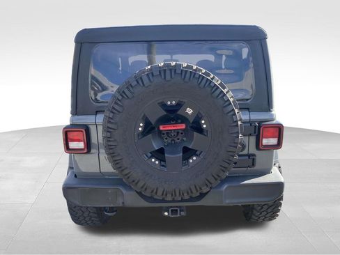 Used 2021 Jeep Wrangler Sport S image 3