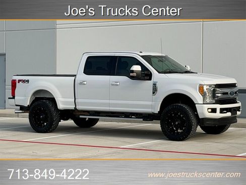 Used 2017 Ford F250 XLT w/ XLT Premium Package AWD/4WD image 10