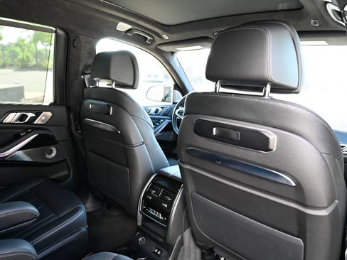 Used 2023 BMW X7 M60i w/ Executive Package AWD/4WD image 49