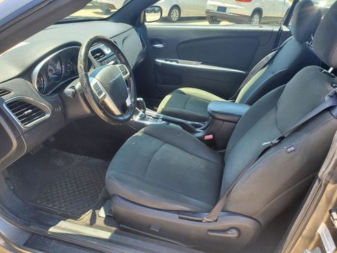 Used 2012 Chrysler 200 Touring FWD image 19