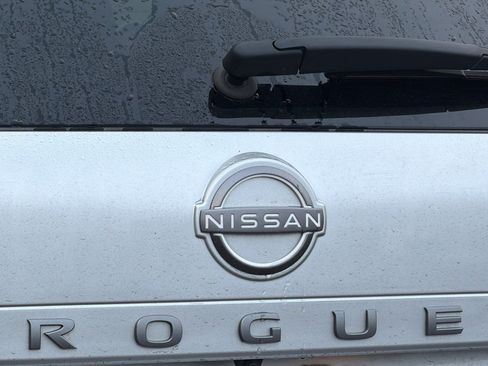 Used 2025 Nissan Rogue SV FWD image 52