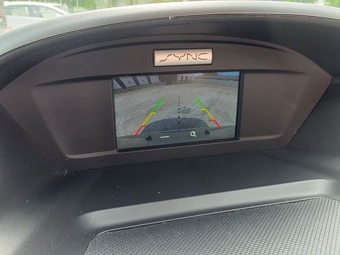 Used 2017 Ford Escape SE FWD image 4