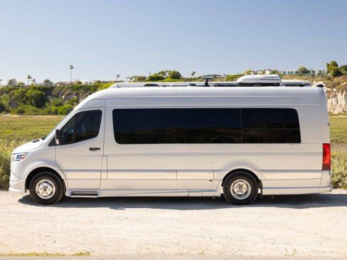 Used 2019 Mercedes-Benz Sprinter 170 image 25