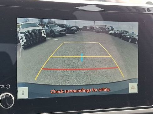 Used 2025 Toyota Camry SE image 16