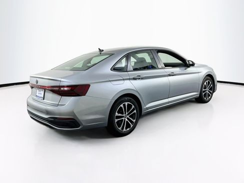 Used 2025 Volkswagen Jetta Sport FWD image 5