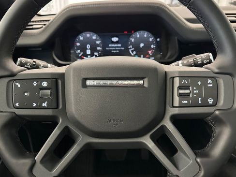 New 2026 Land Rover Defender 110 X-Dynamic SE image 17