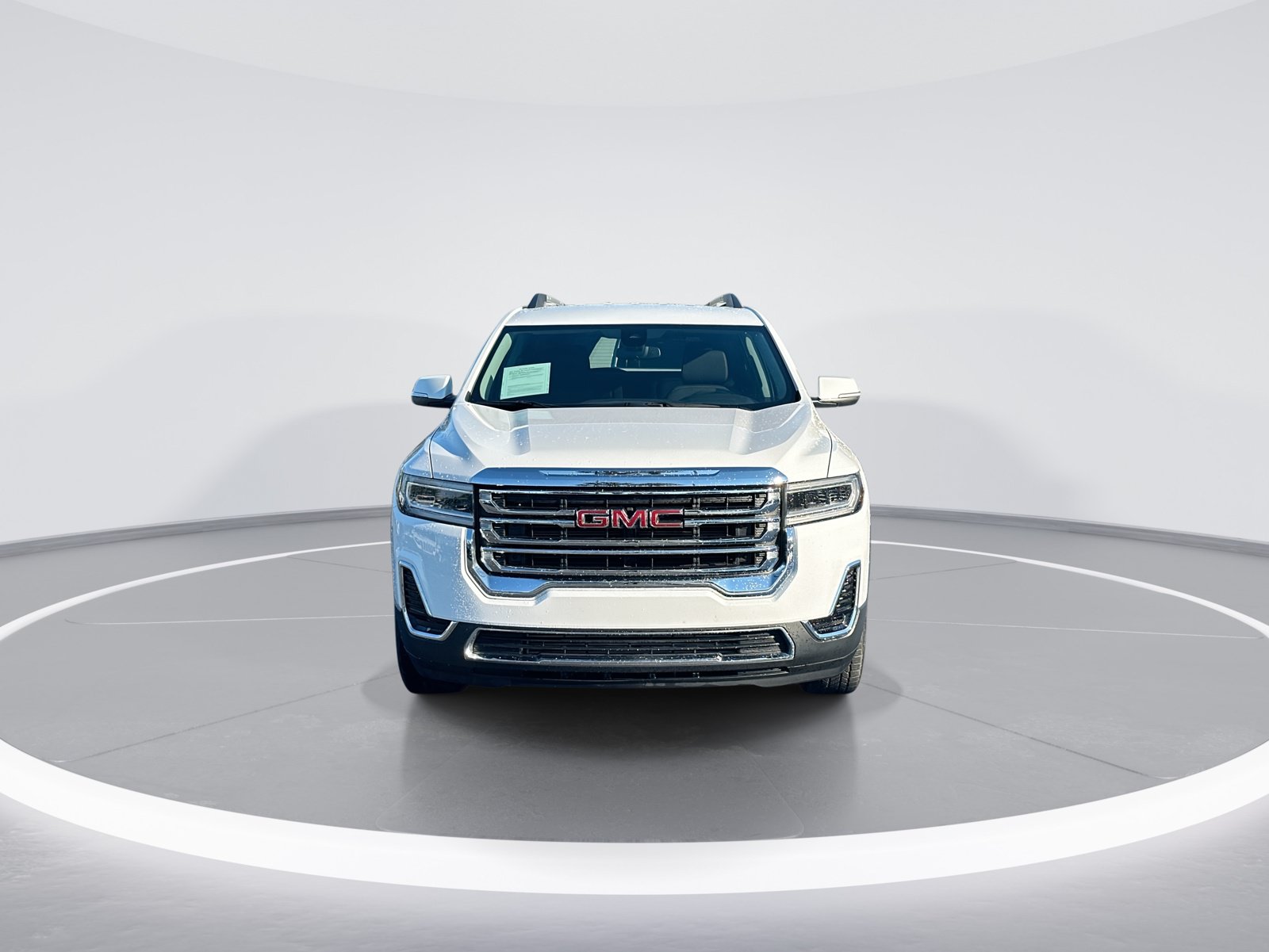 Used 2023 GMC Acadia SLE w/ Driver Convenience Package FWD image 3