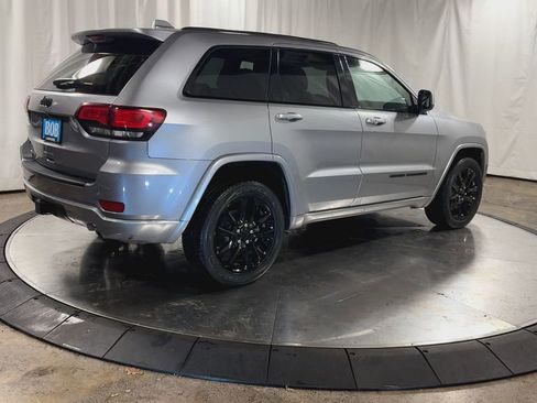 Used 2021 Jeep Grand Cherokee Laredo X image 9