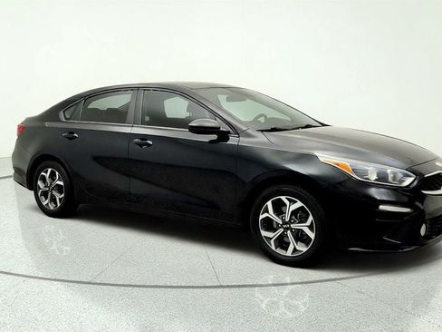 Used 2019 Kia Forte LXS FWD image 3
