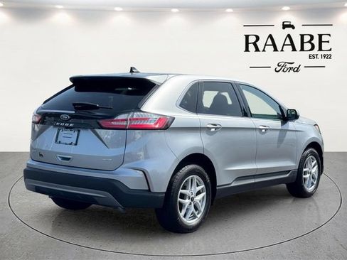 Used 2024 Ford Edge SEL w/ Convenience Package AWD/4WD image 4