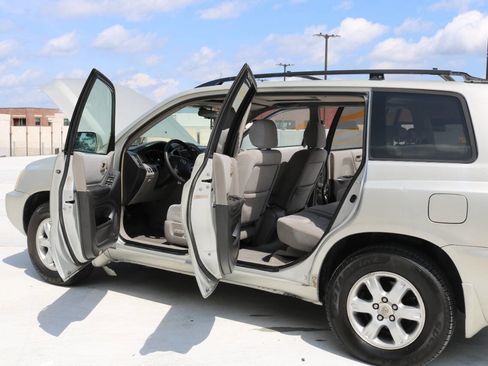 Used 2002 Toyota Highlander 2WD V6 image 71