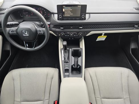 Certified 2025 Honda Accord SE image 22
