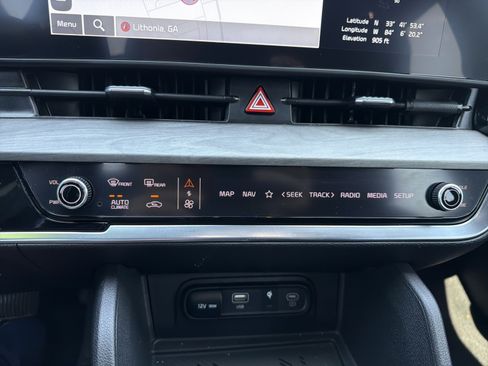 Certified 2024 Kia Sportage X-Line w/ X-Line Premium Package AWD/4WD image 16