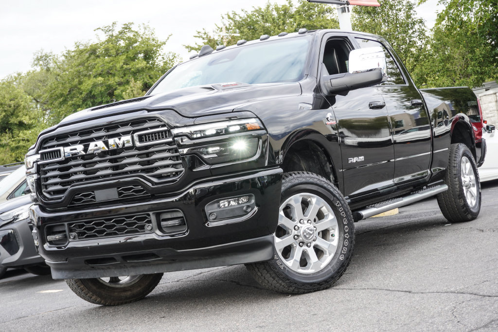 Used 2025 RAM 2500 Laramie w/ Sport Appearance Package AWD/4WD image 12