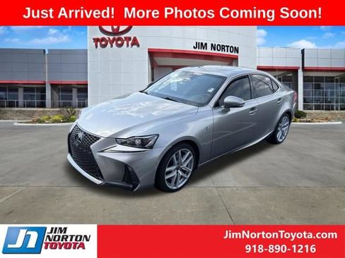 Used 2020 Lexus IS 300 F Sport w/ F Sport Package RWD image 4