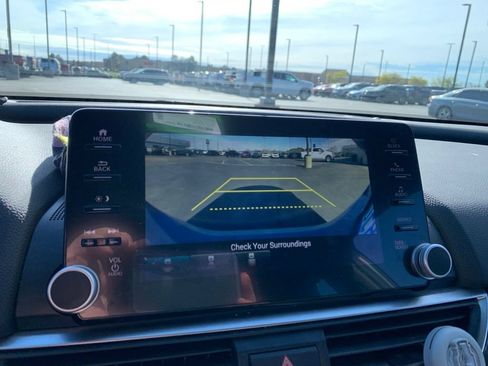 Used 2022 Honda Accord Sport image 18