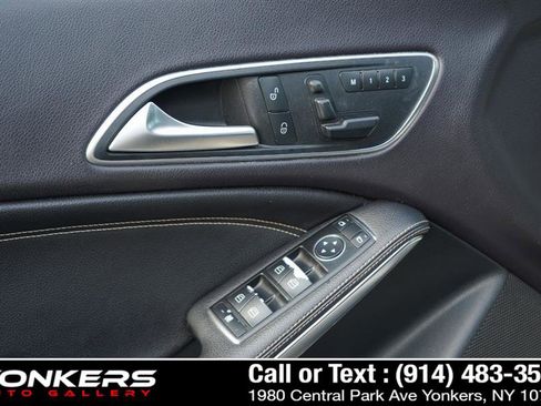 Used 2015 Mercedes-Benz CLA 250 image 27
