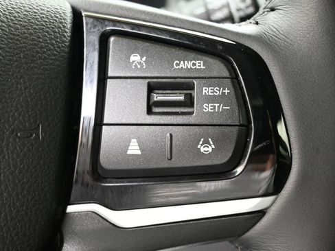 Used 2025 Honda Odyssey Touring image 28