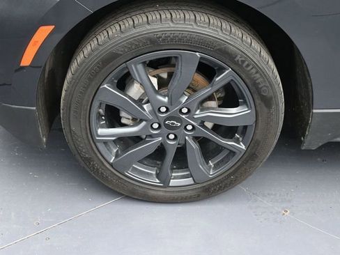 Used 2022 Chevrolet Equinox RS w/ Infotainment Package image 24