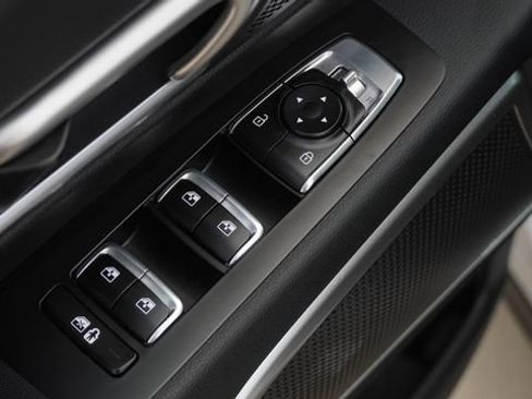 Used 2025 Kia Telluride S AWD/4WD image 23