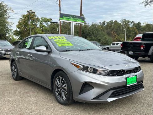 Used 2024 Kia Forte LXS image 1