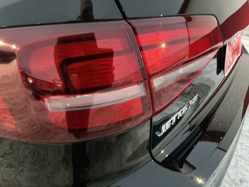 Used 2018 Volkswagen Jetta Sport image 18