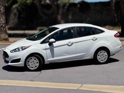 Used 2016 Ford Fiesta S FWD image 8