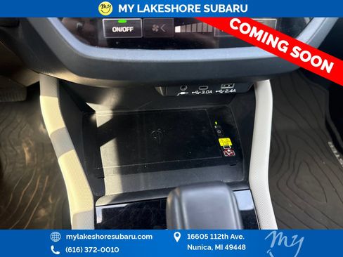 Used 2025 Subaru Forester Premium w/ Convenience Package #1 AWD/4WD image 13