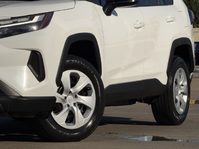 Used 2024 Toyota RAV4 LE FWD image 11