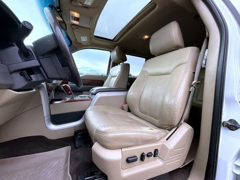 Used 2010 Ford F150 Lariat image 12