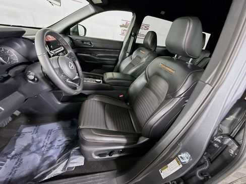 Used 2025 Nissan Pathfinder Rock Creek AWD/4WD image 25
