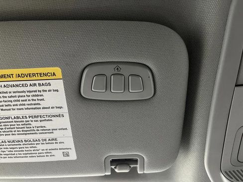 Used 2023 Ford Explorer Limited image 27