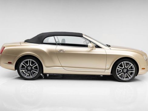 Used 2011 Bentley Continental GTC image 27